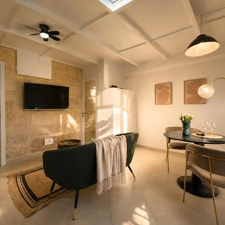 Corte Barliera - Terrace In The Old Town Apartament *